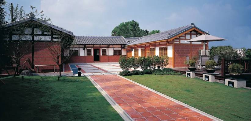 三合院故居夜景